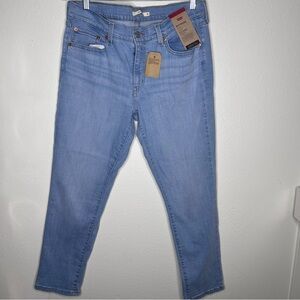 Levi’s Boyfriend Jeans